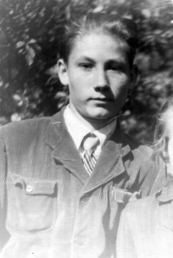 Сильвер в 18 лет. Уже начал таскать военкомат.